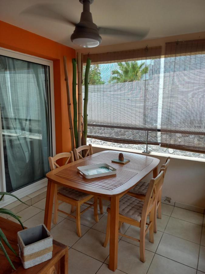Bel Appartement Avec Terrasse Proche Des Plages Saint-Gilles-les Bains Kültér fotó