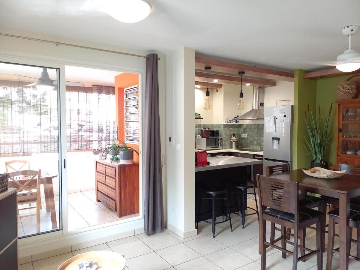 Bel Appartement Avec Terrasse Proche Des Plages Saint-Gilles-les Bains Kültér fotó