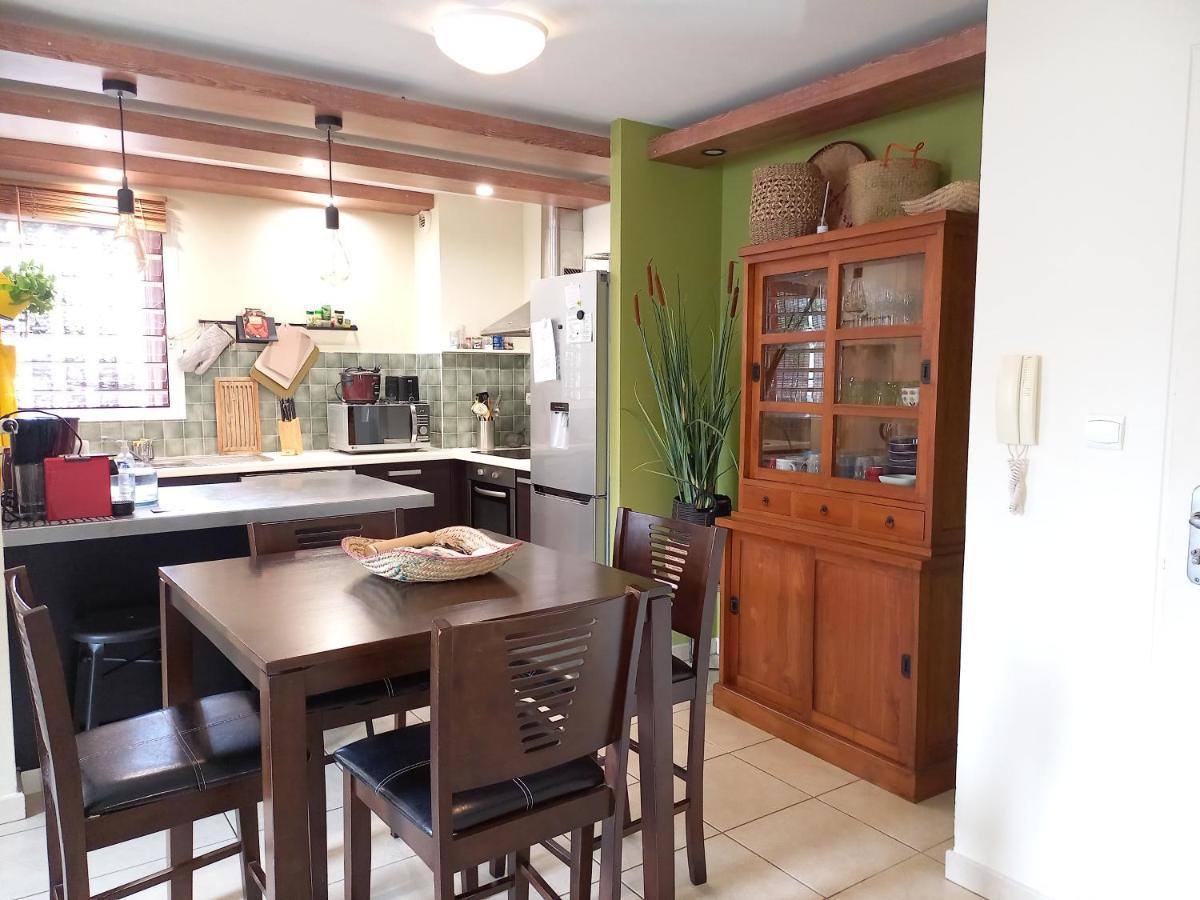 Bel Appartement Avec Terrasse Proche Des Plages Saint-Gilles-les Bains Kültér fotó