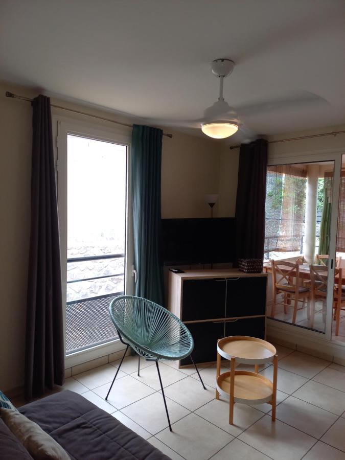 Bel Appartement Avec Terrasse Proche Des Plages Saint-Gilles-les Bains Kültér fotó